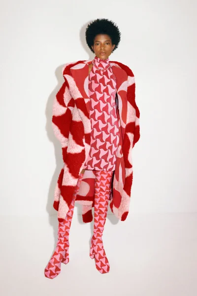 Look 16